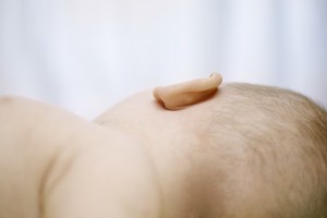 Cum încurajăm auto-liniștirea și independența somnului la copii