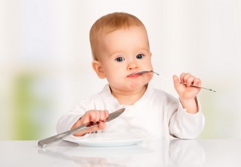 Comportamentul alimentar la sugar în funcție de perioada de dezvoltare psiho-motorie