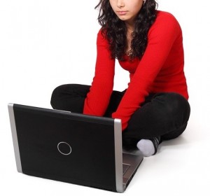 Cyberbullying (agresiunea minorilor pe internet)